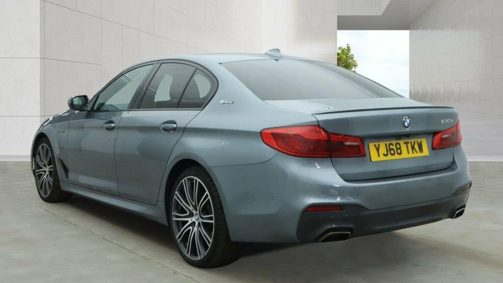 BMW 5 Series 2L M Sport YJ68TKW Blue #3