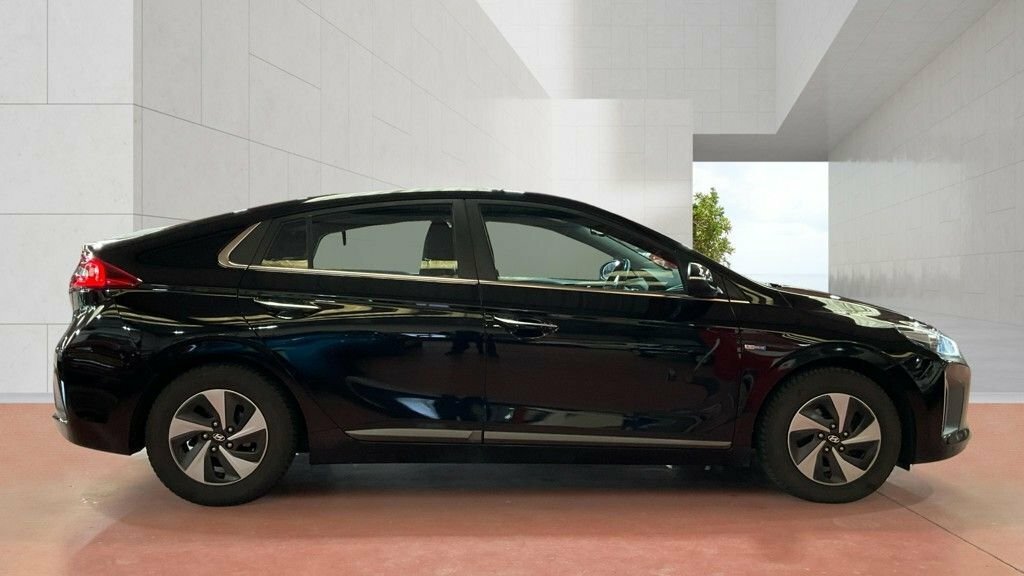 Hyundai Ioniq 1L Premium BP19JWF Black #4
