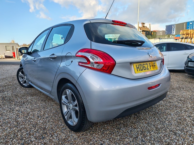 Peugeot 208 Hatchback HD62PHF Silver #2