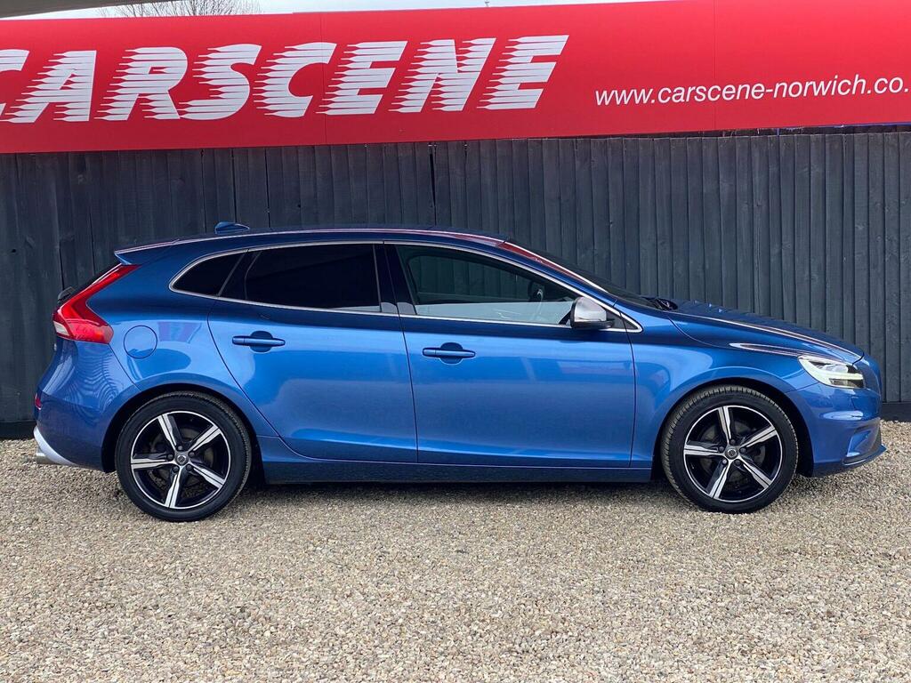 Volvo V40 Hatchback 2.0 T2 R-design Edition Euro 6 Ss Blue