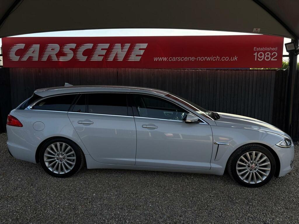 Jaguar XF Estate 2.2D Luxury Sportbrake Euro 5 Ss White