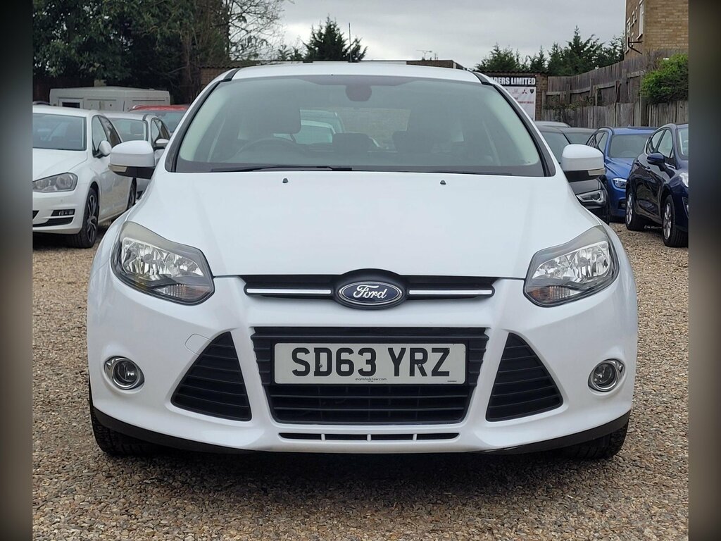 Ford Focus 1.6 Zetec Euro 5 SD63YRZ White #3