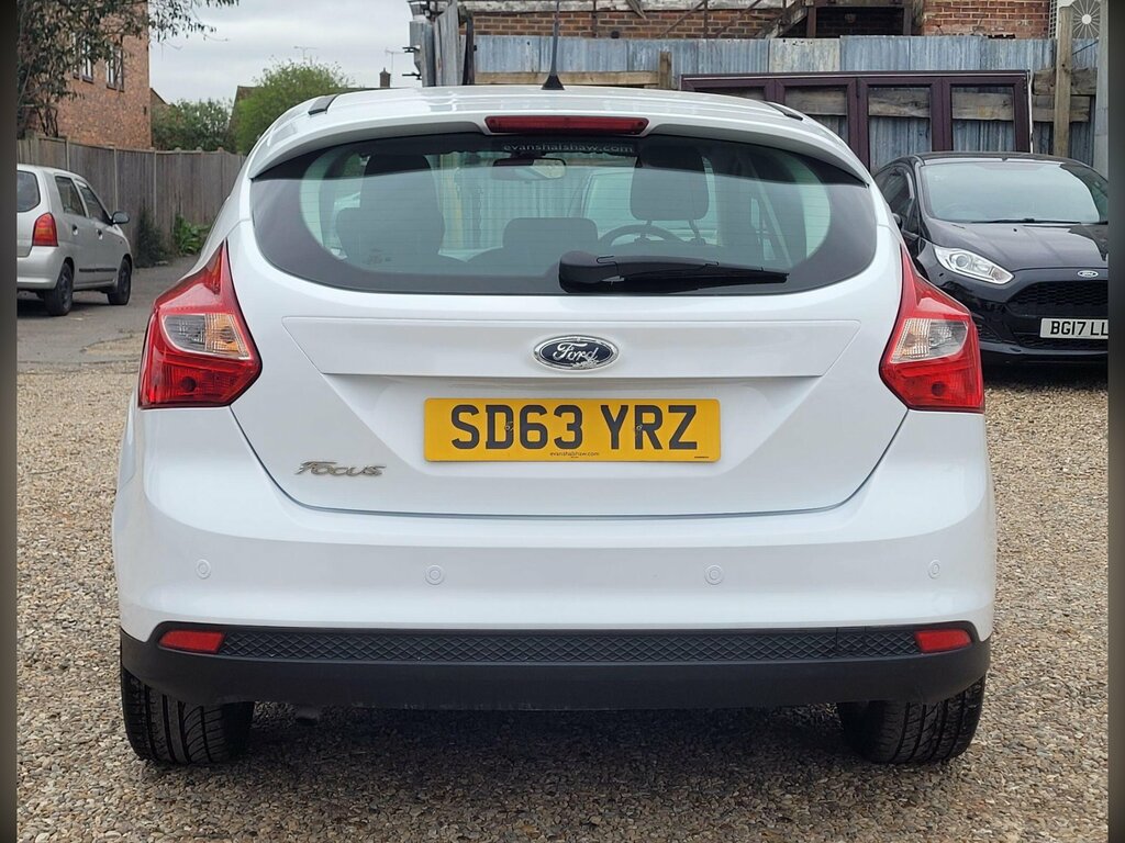 Ford Focus 1.6 Zetec Euro 5 SD63YRZ White #6