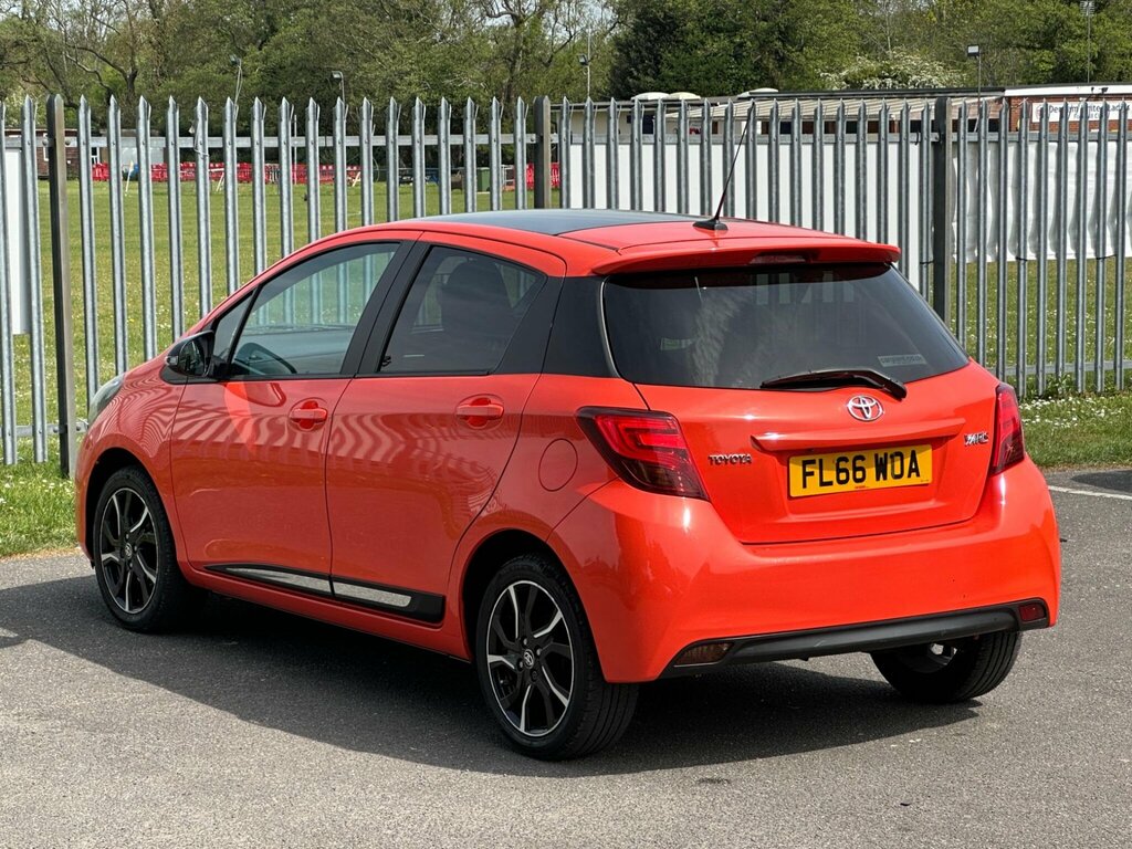 Toyota Yaris 1.33 Dual Vvt-i Orange Edition Euro 6 FL66WOA Orange #3