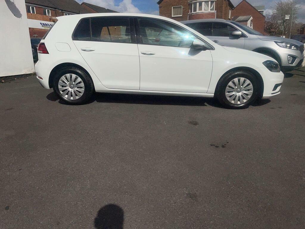 Volkswagen Golf 1.6 Tdi S Hatchback GF68MOA White #4