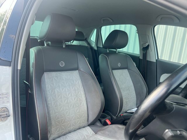 Volkswagen Polo Beats Hatchback AK67KYW White #6