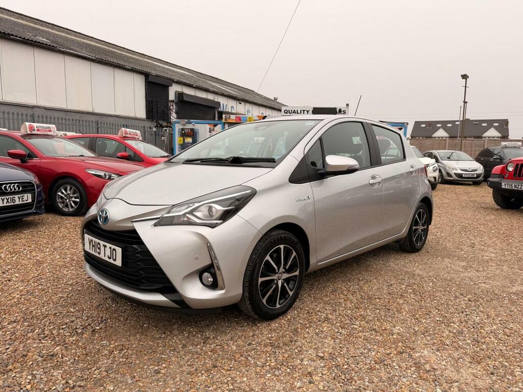 Toyota Yaris Hybrid YH19TJO Silver #3