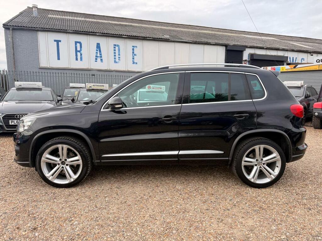 Volkswagen Tiguan Diesel Black #6