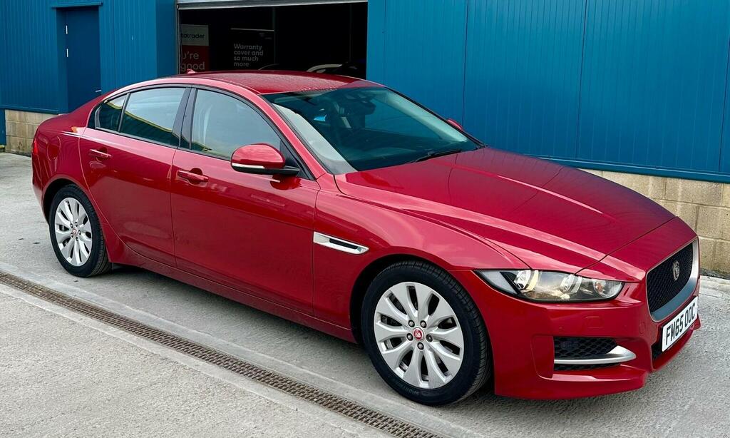 Jaguar XE Saloon 2.0D Prestige Euro 6 Ss 20166 FM65OOC Red #5
