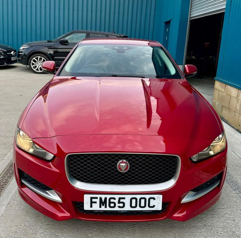 Jaguar XE Saloon 2.0D Prestige Euro 6 Ss 20166 FM65OOC Red #3