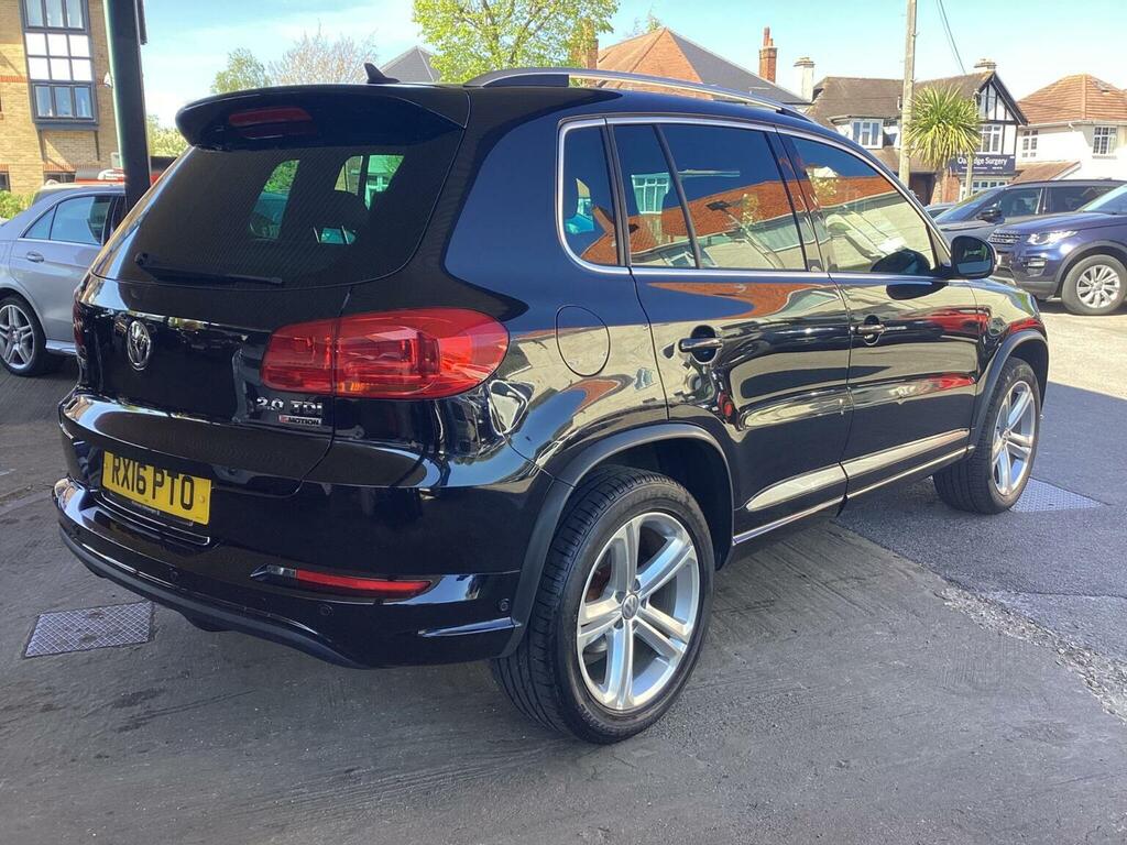 Volkswagen Tiguan Suv 2.0 Tdi Bluemotion Tech R-line Edition Dsg 4Wd RX16PTO Black #3