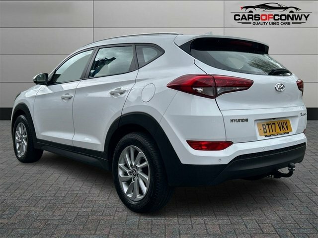Hyundai Tucson 1.7 Crdi Blue Drive Se Nav Suv Dct Euro BT17VKV White #5
