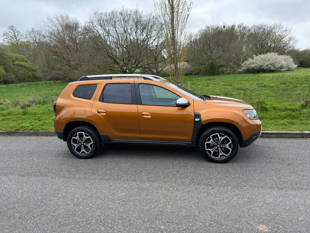 Dacia Duster 1.5 Blue Dci Prestige Euro 6 FA19XRY Orange #2