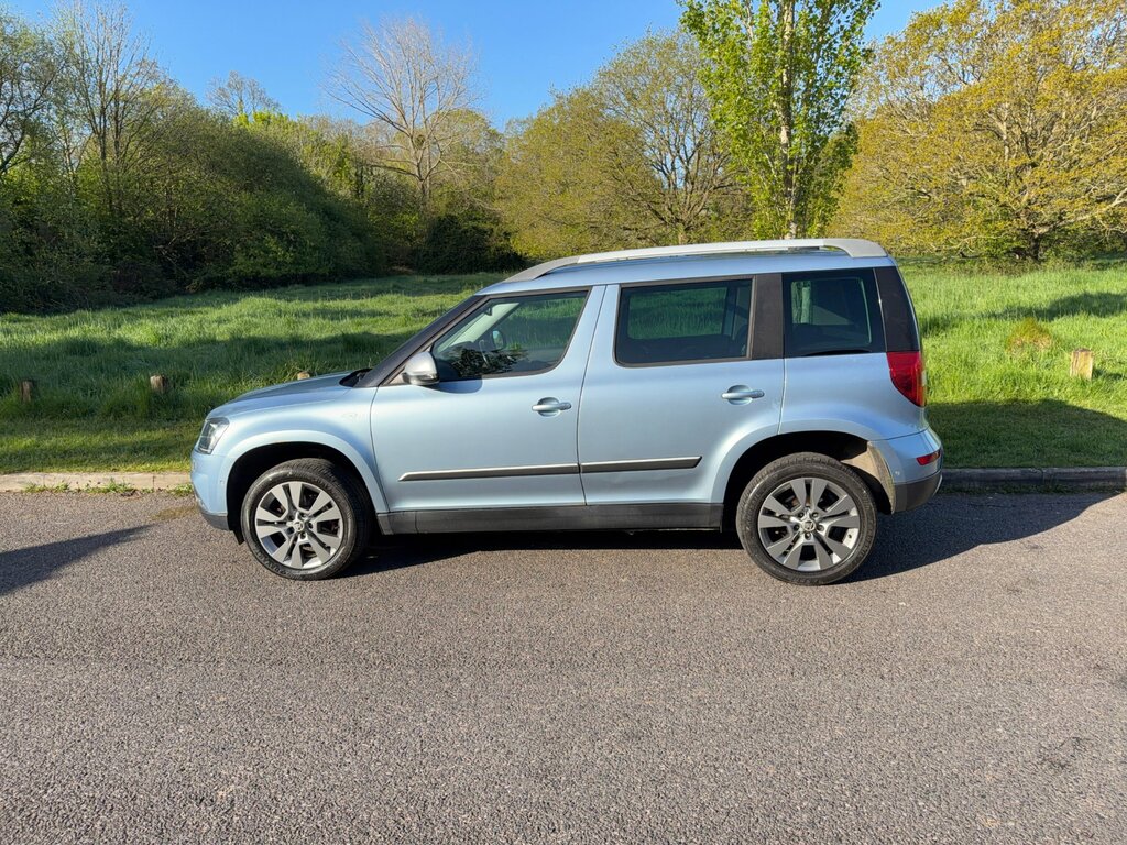 Skoda Yeti 2.0 Tdi Laurin Klement Outdoor 4Wd PF63TFX Blue #5
