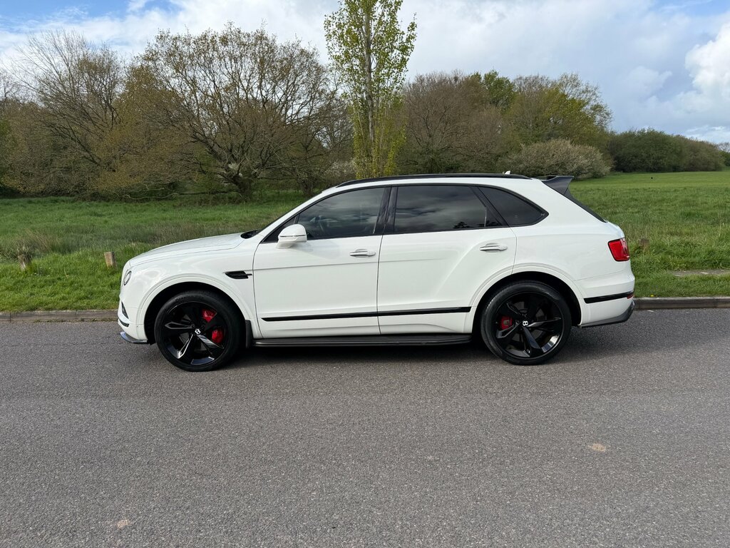 Bentley Bentayga 4.0 V8 4Wd Euro 6 - 7 Seater DC18NBK White #4