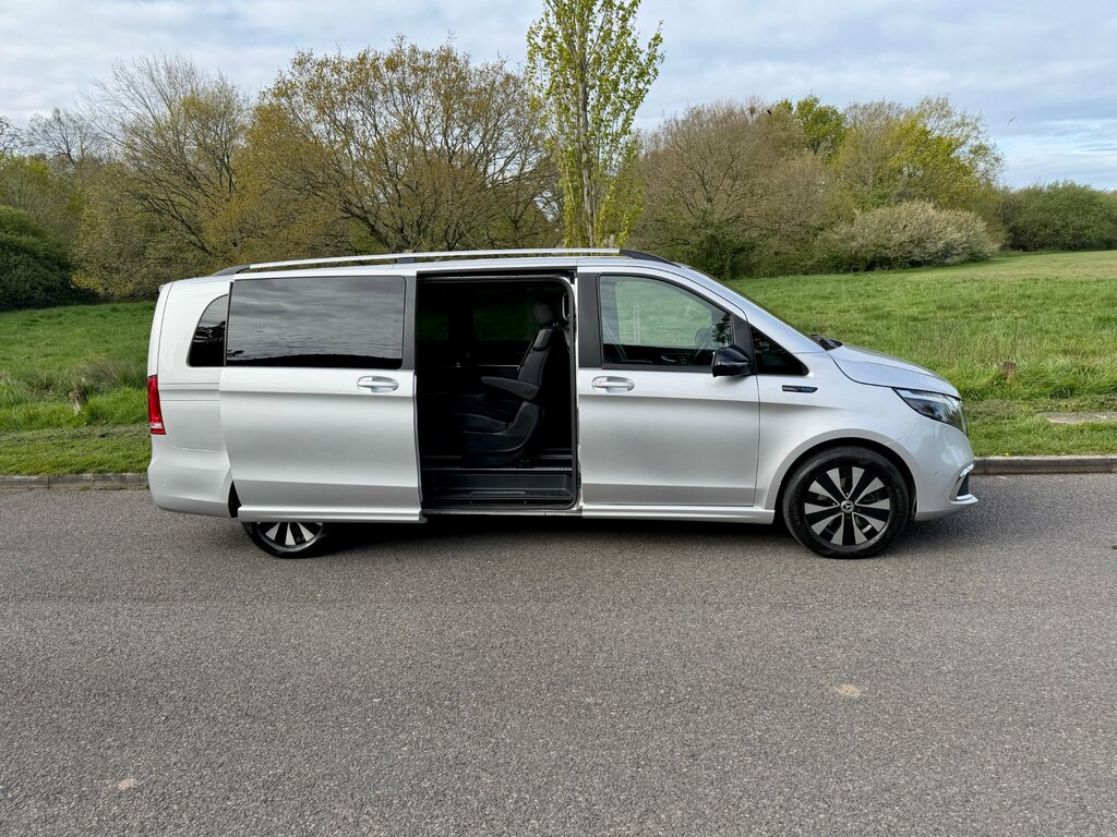 Mercedes-Benz EQV Mpv Silver #1
