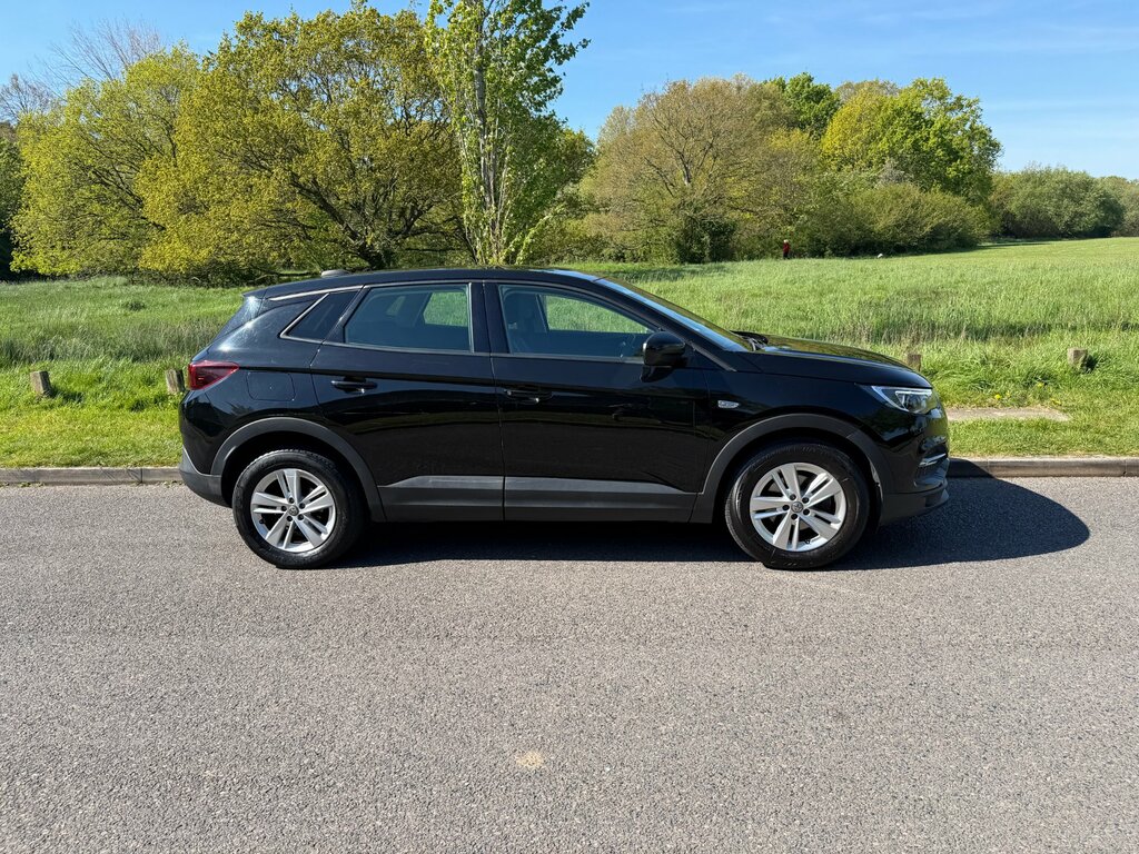 Vauxhall Grandland X 1.6 Turbo D Blueinjection Se Euro 6 DY68TXE Black #3