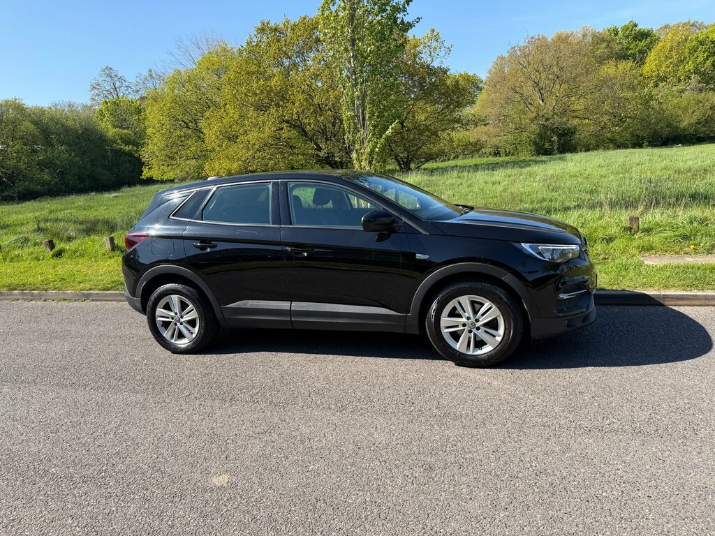 Vauxhall Grandland X 1.6 Turbo D Blueinjection Se Euro 6 Black