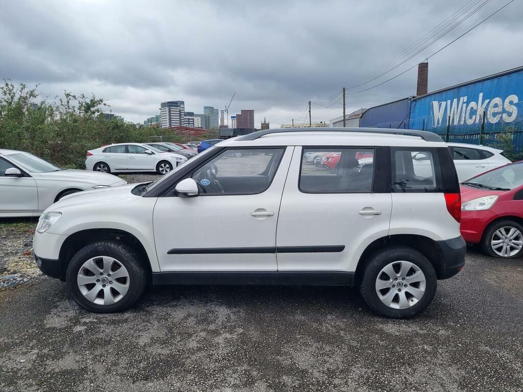 Skoda Yeti 1.4 Tsi S Euro 5 NU60LSD White #5