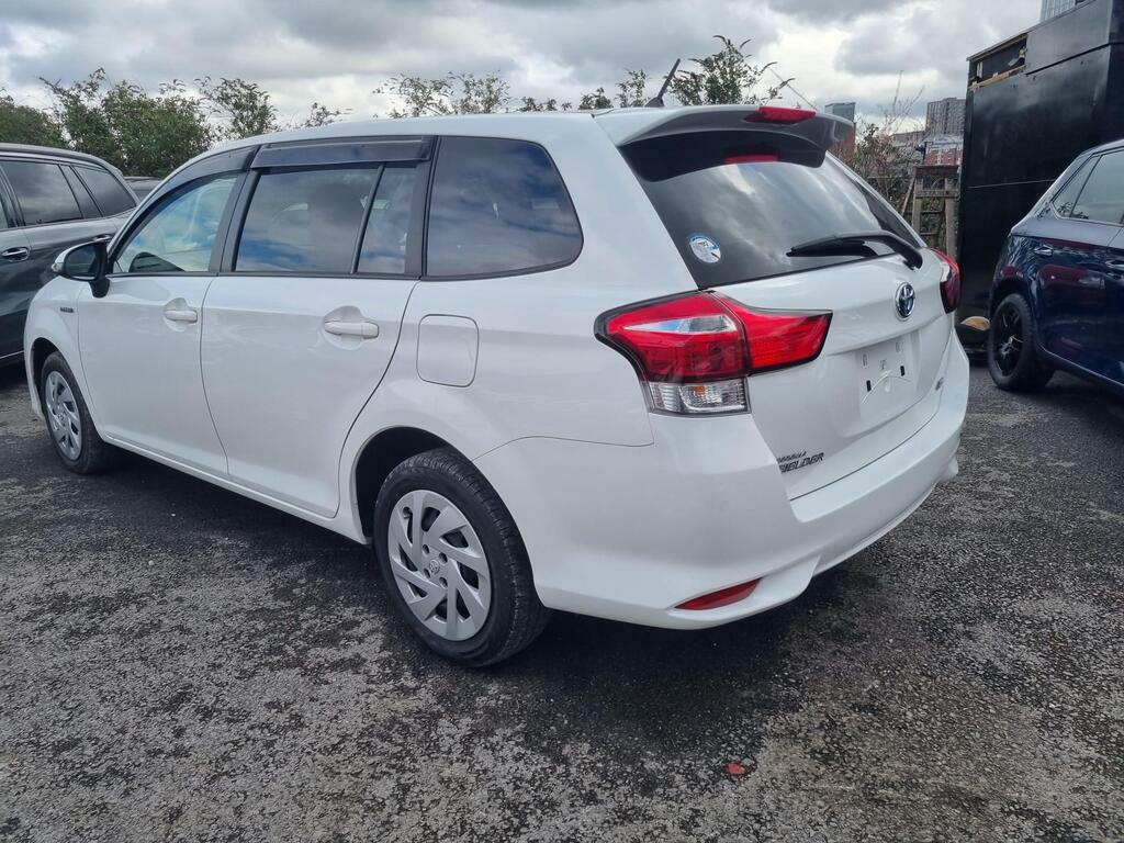 Toyota Corolla 1.5 Hybrid Ulez White #5