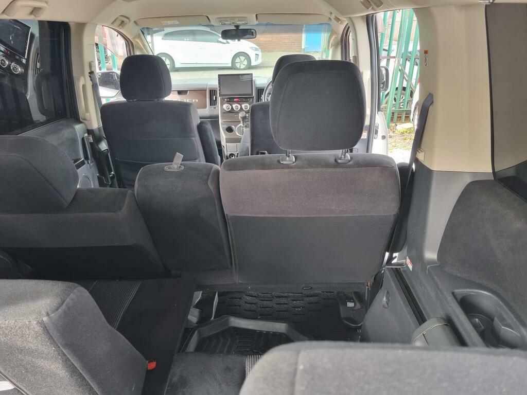 Mitsubishi Delica D5 2.0 G Power Package 4Wd 7 Seat Mivec - 2010 60 White #24