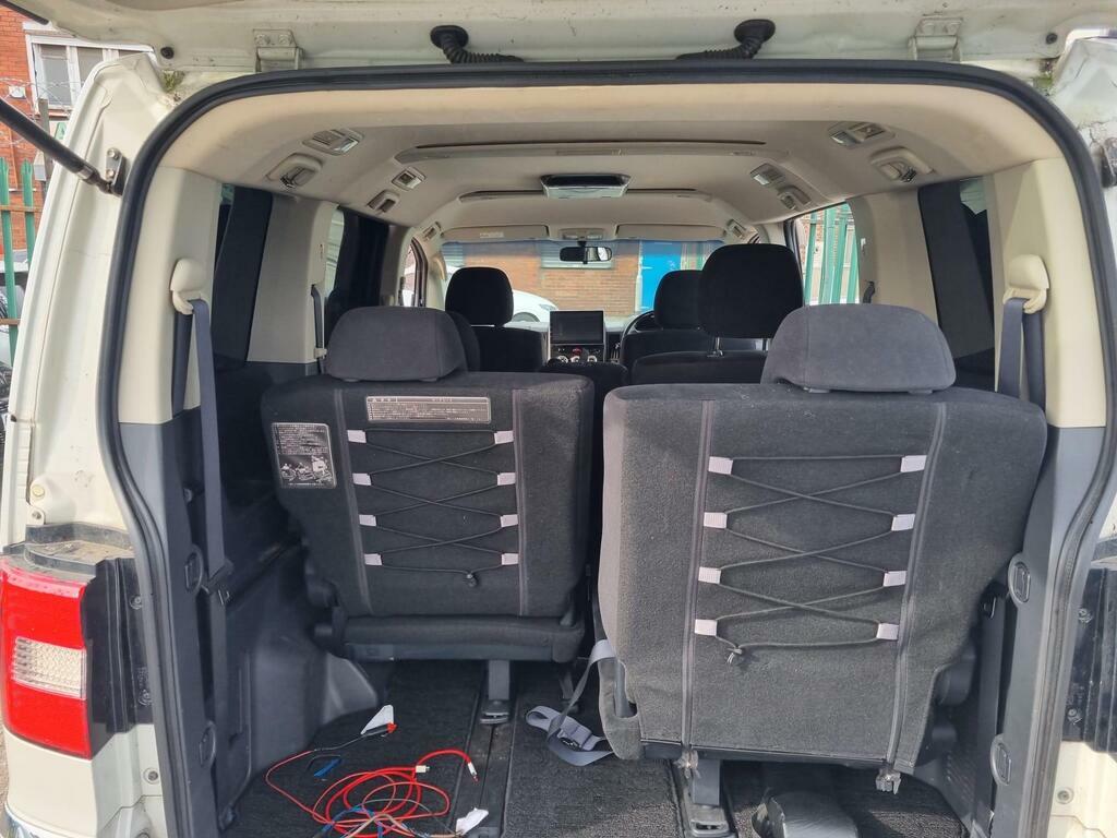 Mitsubishi Delica D5 2.0 G Power Package 4Wd 7 Seat Mivec - 2010 60 White #44