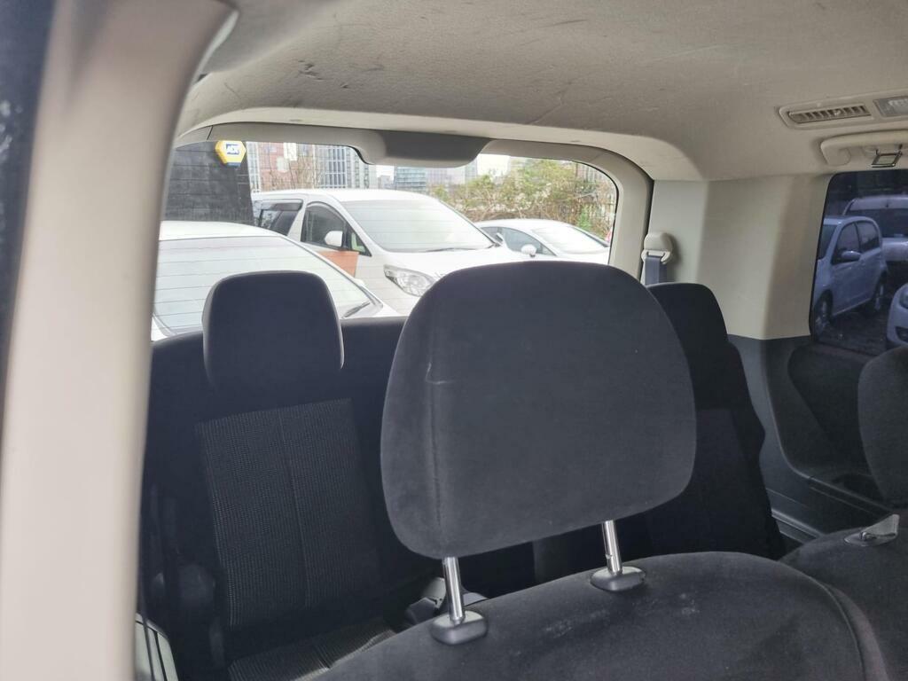 Mitsubishi Delica D5 2.0 G Power Package 4Wd 7 Seat Mivec - 2010 60 White #25