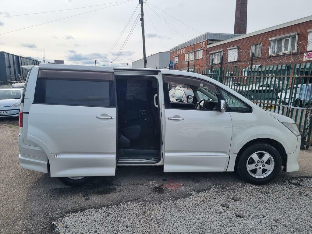 Mitsubishi Delica D5 2.0 G Power Package 4Wd 7 Seat Mivec - 2010 60 White #7