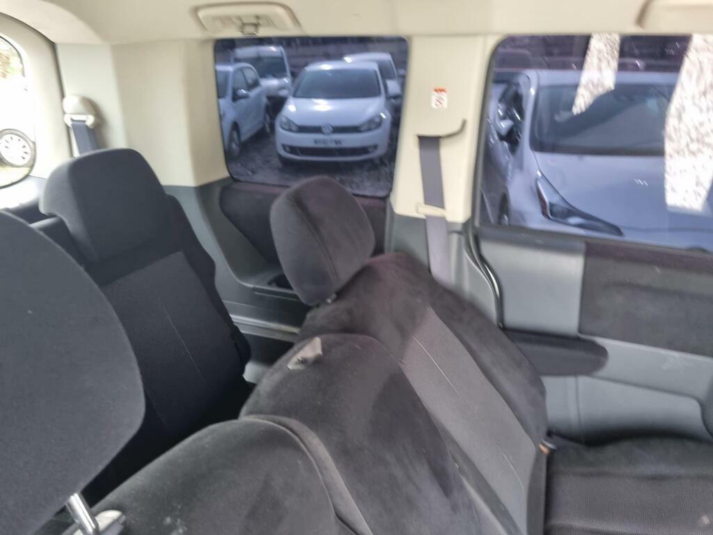 Mitsubishi Delica D5 2.0 G Power Package 4Wd 7 Seat Mivec - 2010 60 White #30