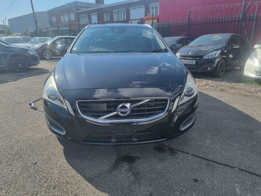 Volvo V60 1.6 T3 Se Nav Powershift Euro 5 Black #4
