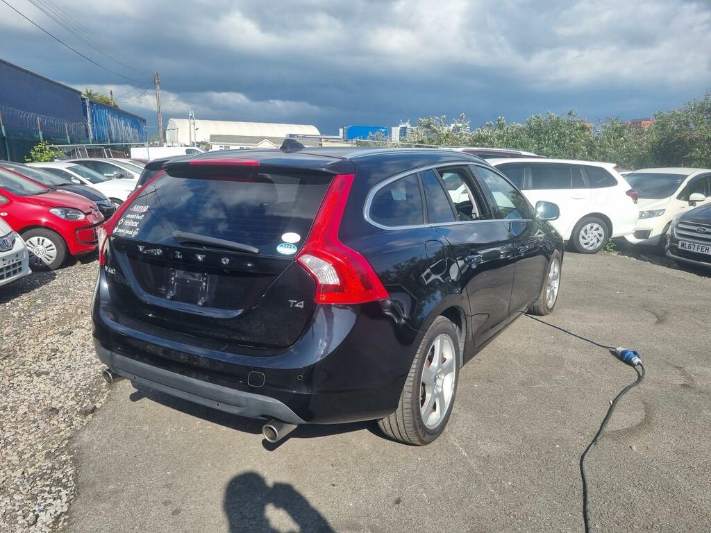 Volvo V60 1.6 T3 Se Nav Powershift Euro 5 Black #5