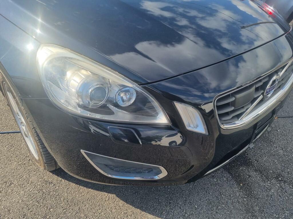 Volvo V60 1.6 T3 Se Nav Powershift Euro 5 Black #4