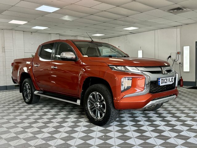 Mitsubishi L200 2021 2.2 Di-d Dc Barbarian Pickup Double Cab D Orange