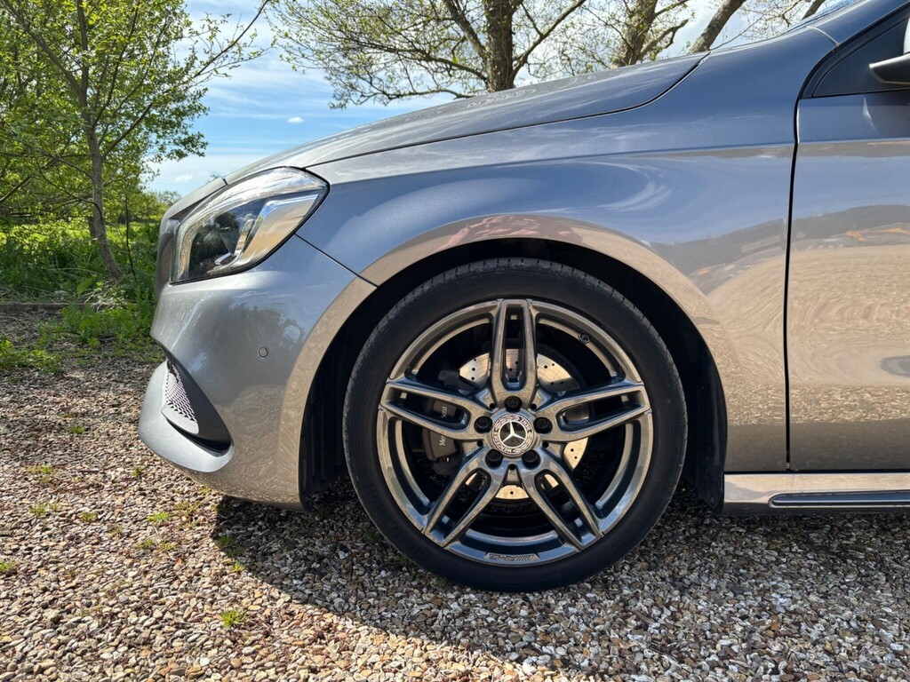 Mercedes-Benz A Class 1.6 Amg Line Premium Hatchback 7G-dct Grey #3