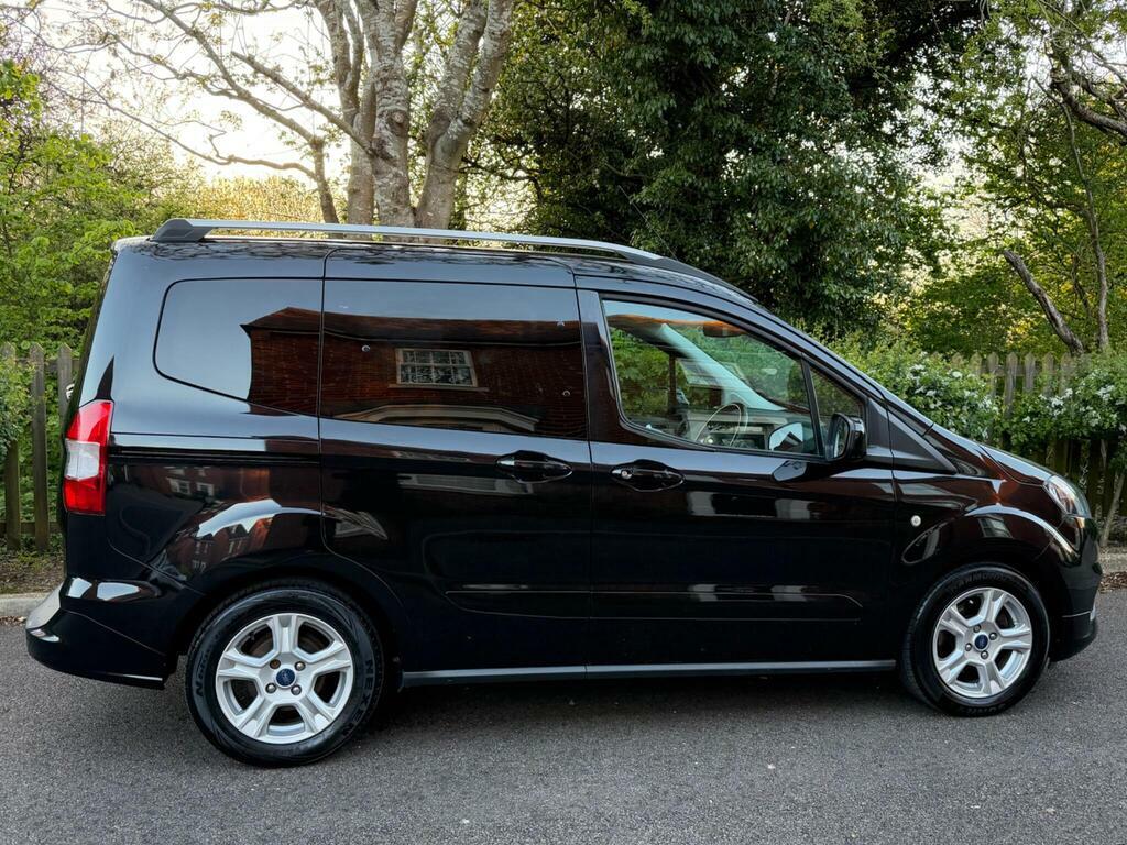 Ford Tourneo Courier 1.0 Ecoboost Zetec Euro 6 Black #3