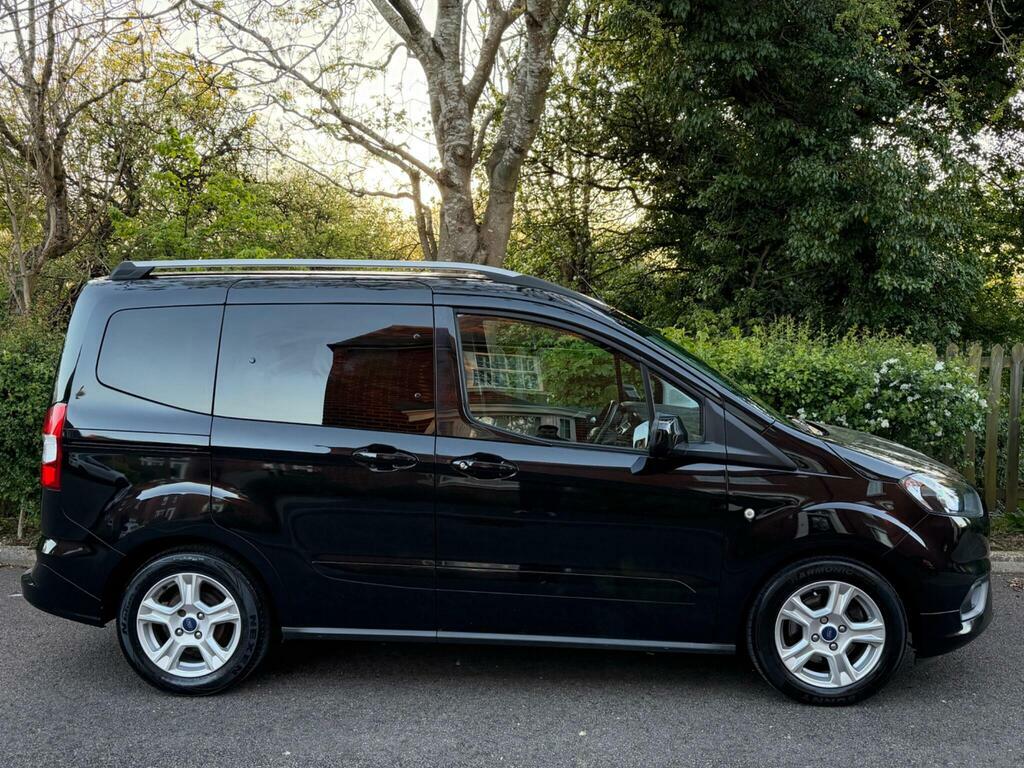 Ford Tourneo Courier 1.0 Ecoboost Zetec Euro 6 Black #2