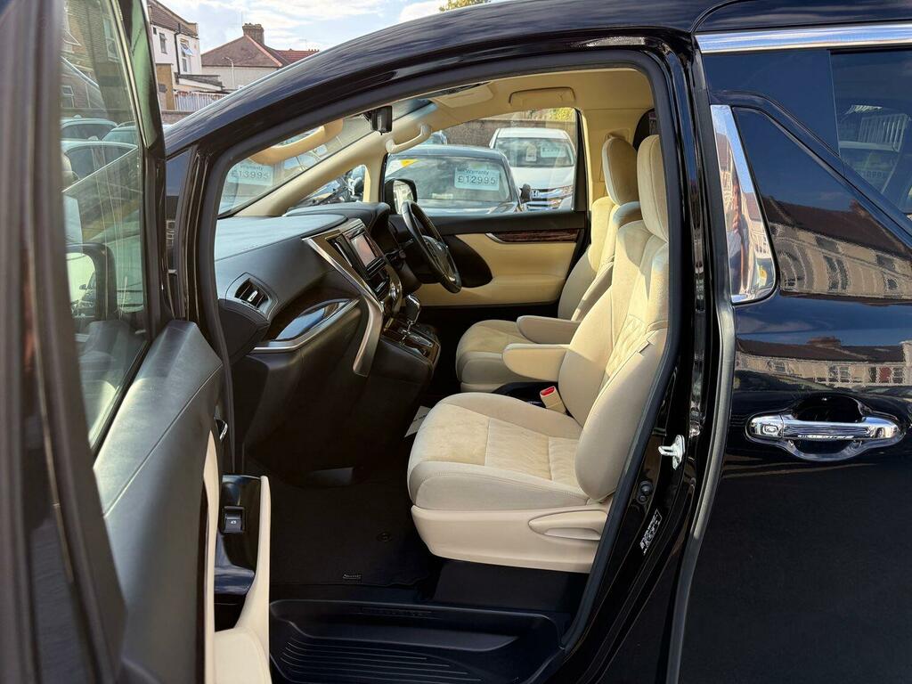Toyota Vellfire Mpv White #10