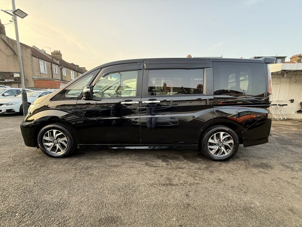Honda StepWagon Mpv Spada Sensing 8 Seats Fresh Import Verified Mi Black #6