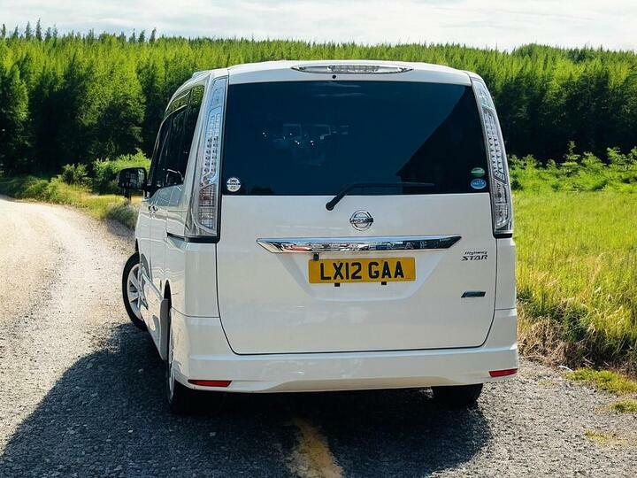 Nissan 2.0 White #17