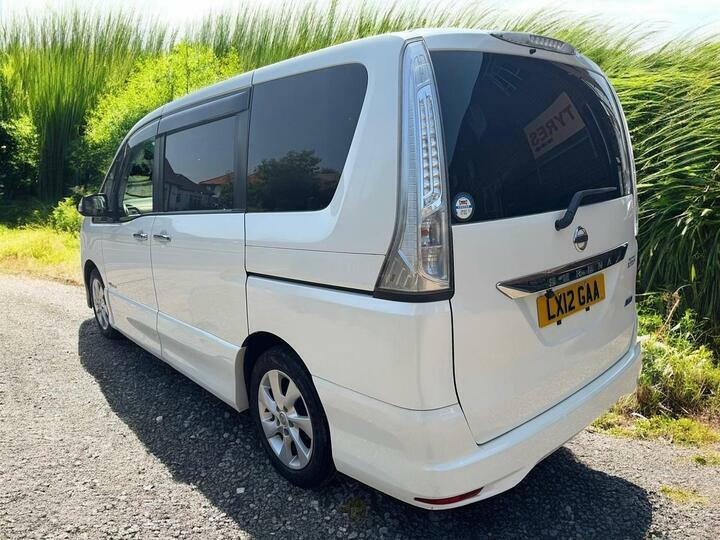 Nissan 2.0 White #11