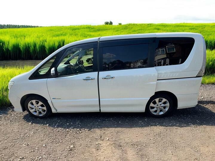 Nissan 2.0 White #15