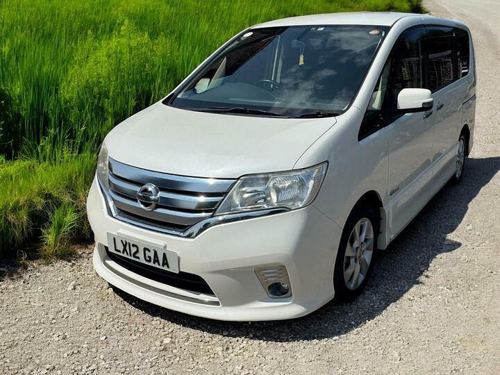 Nissan 2.0 White #18