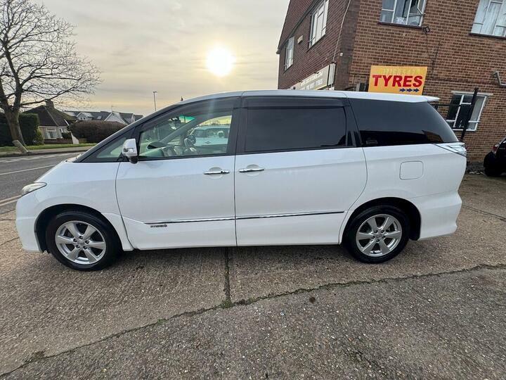 Toyota Estima 2.4 2Wd 7 Seater White #10