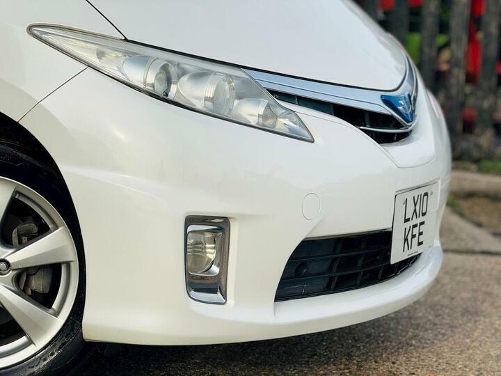 Toyota Estima 2.4 2Wd 7 Seater White #18