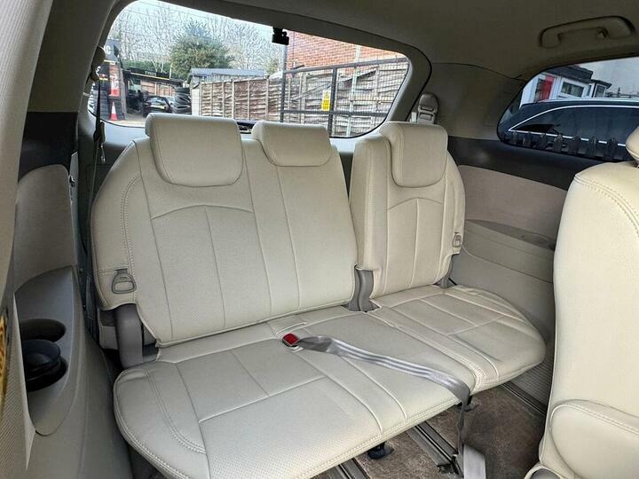 Toyota Estima 2.4 2Wd 7 Seater White #5