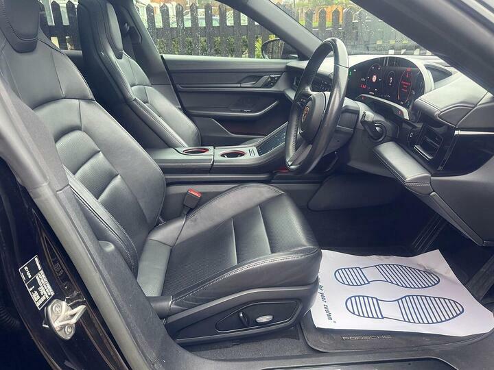Porsche Taycan Performance Plus 93.4Kwh Saloon YK21XWN Black #4