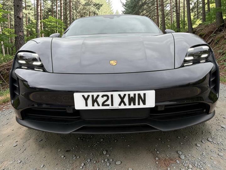 Porsche Taycan Performance Plus 93.4Kwh Saloon Black
