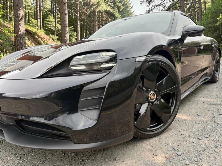 Porsche Taycan Performance Plus 93.4Kwh Saloon YK21XWN Black #2
