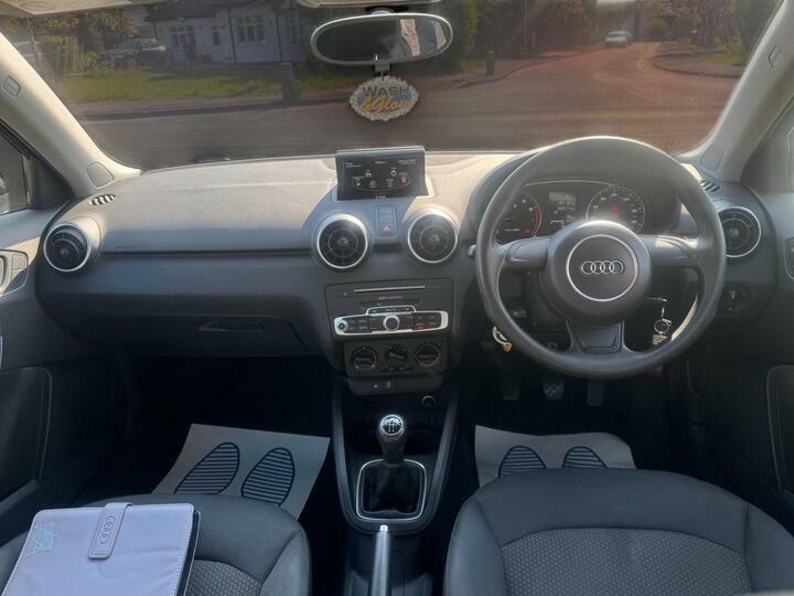Audi A1 1.0 Tfsi Se Sportback Euro 6 Ss RA65PPZ Black #2