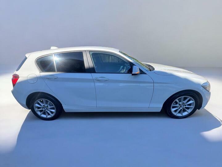 BMW 1 Series 1.6 116I Se Hatchback Euro 5 Ss LW63AHA White #4